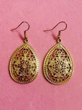 Gold Filigree Teardrop Dangle Earrings